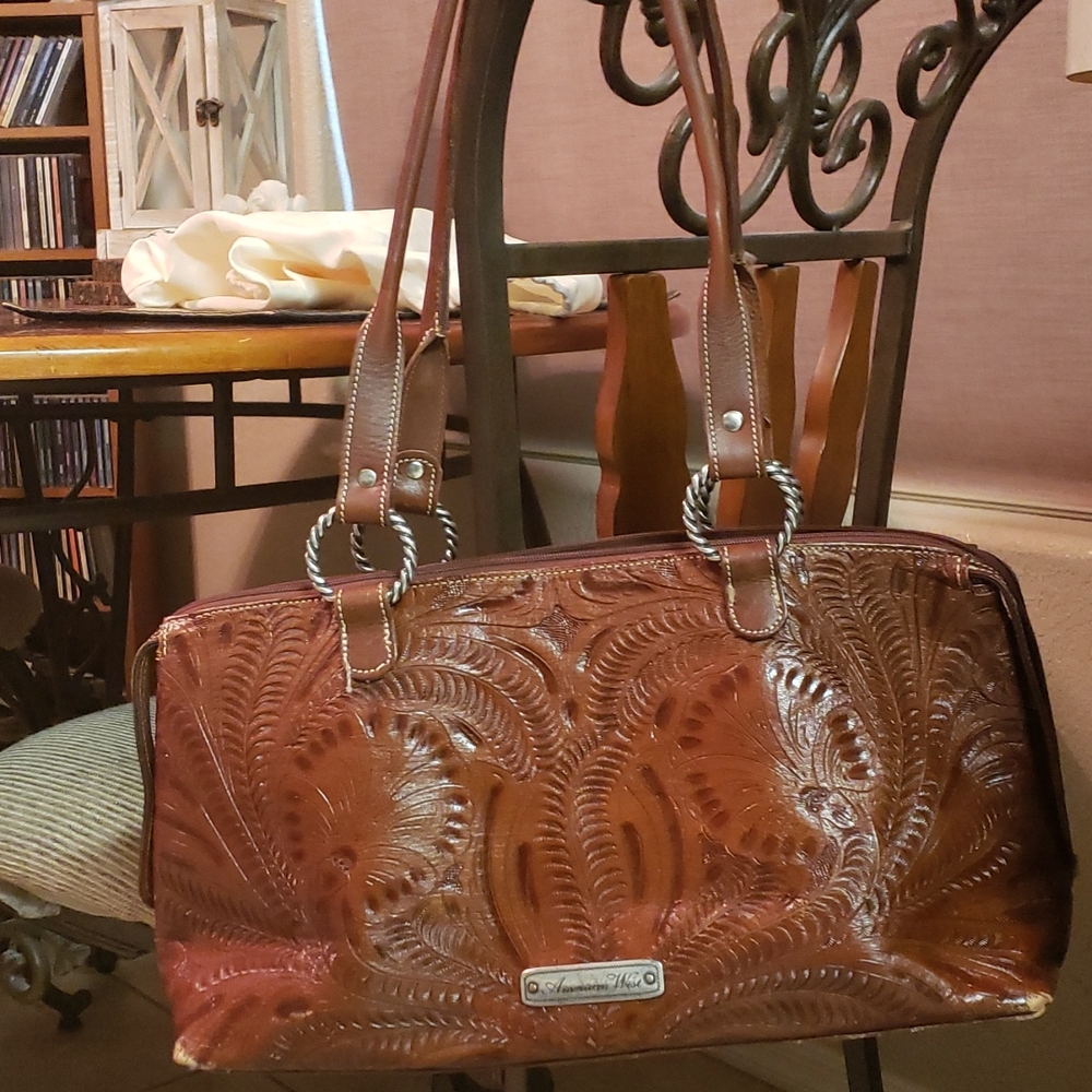 Handbag - Picture 2 of 3